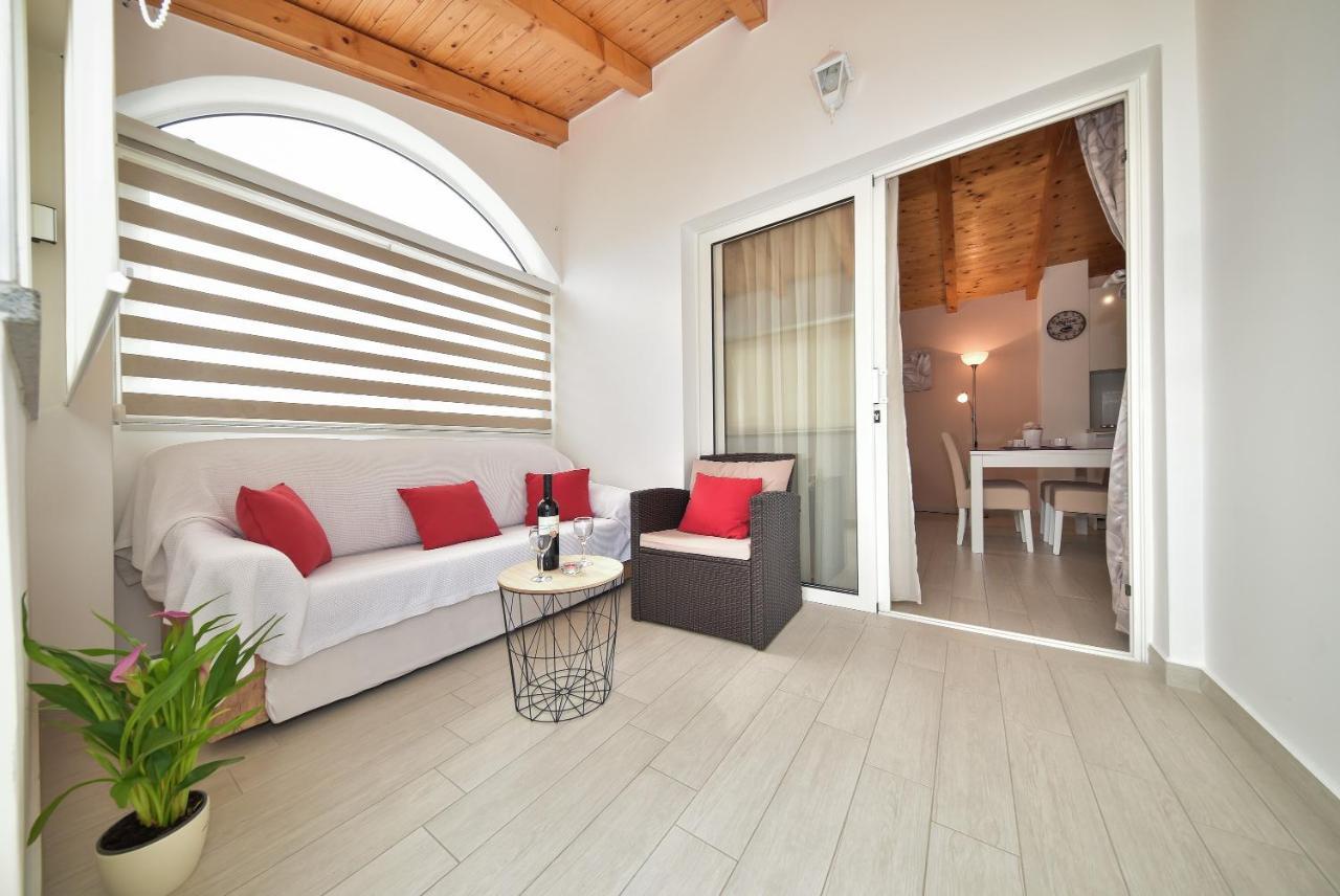 Apartment Irena โพเซดารเย ภายนอก รูปภาพ