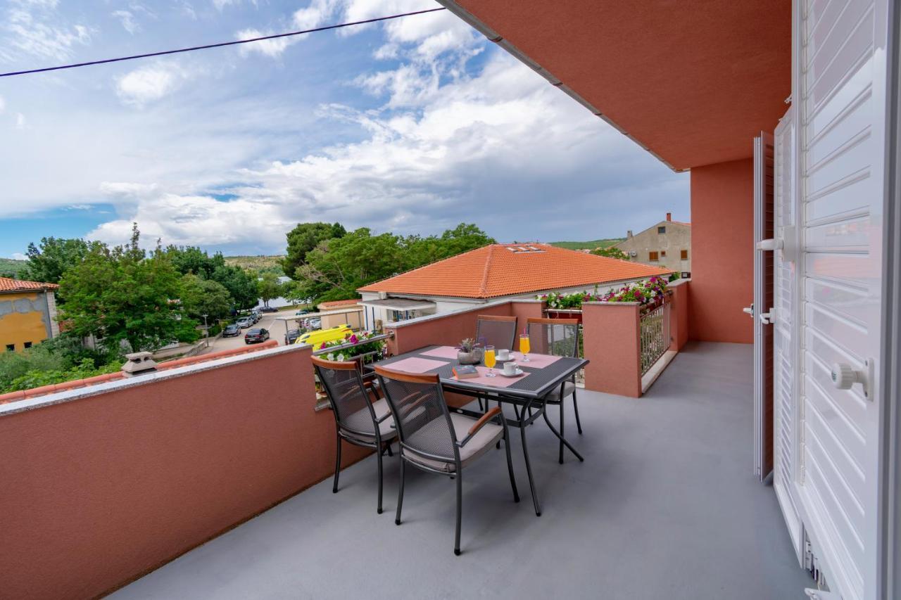 Apartment Irena โพเซดารเย ภายนอก รูปภาพ