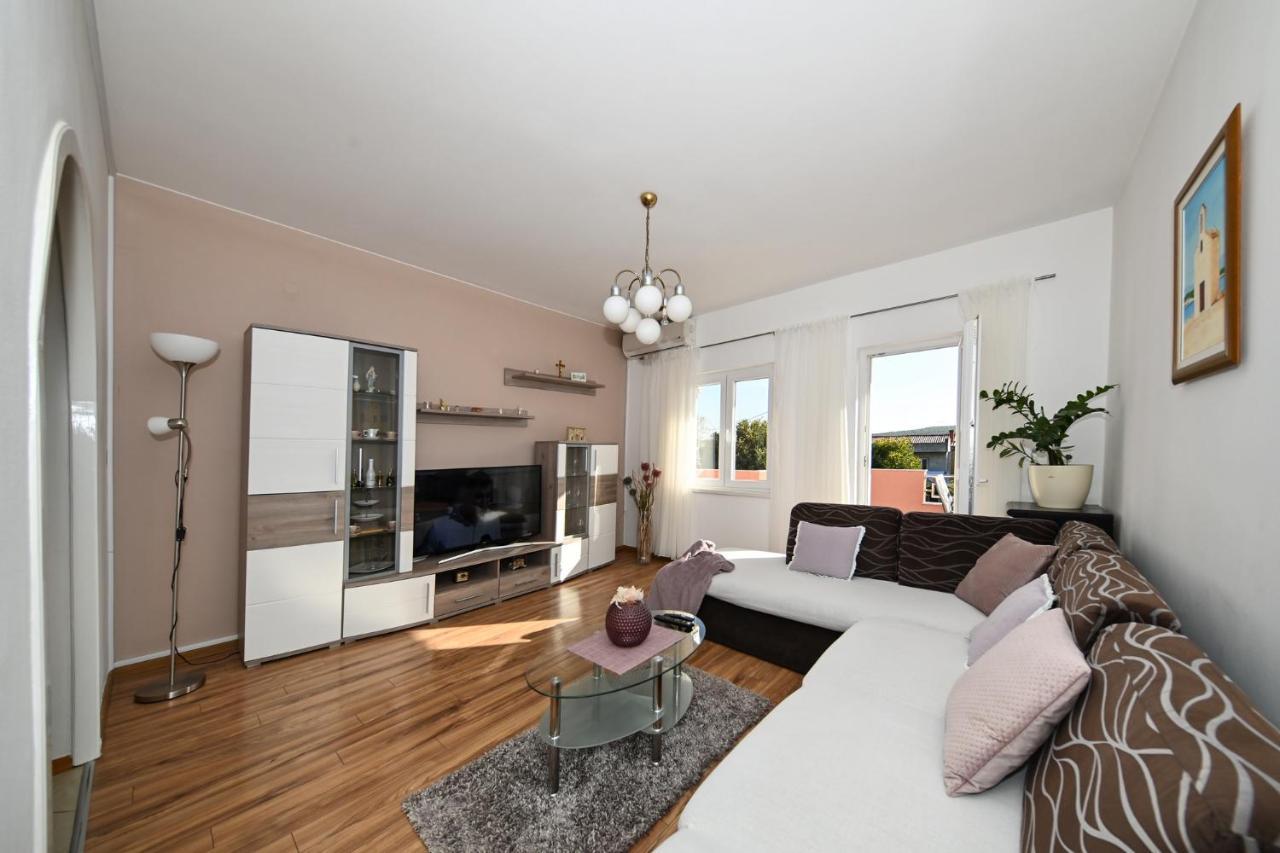 Apartment Irena โพเซดารเย ภายนอก รูปภาพ