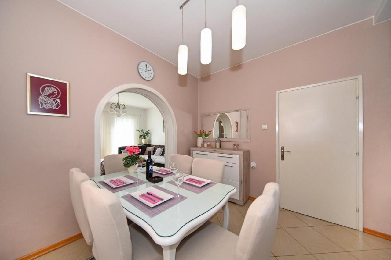 Apartment Irena โพเซดารเย ภายนอก รูปภาพ